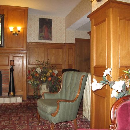James Bay Inn Hotel, Suites & Cottage Виктория Екстериор снимка