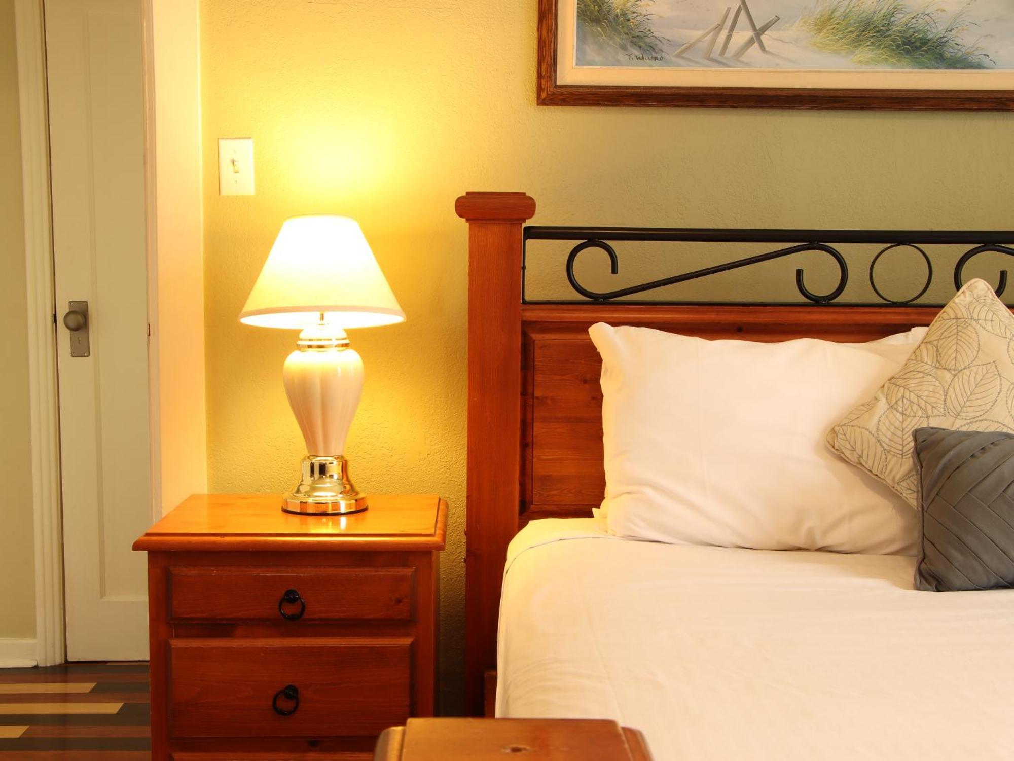 James Bay Inn Hotel, Suites & Cottage Виктория Екстериор снимка